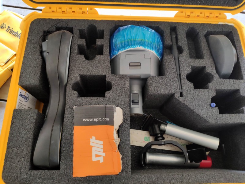 GNSS TRIMBLE R10 – Image 1