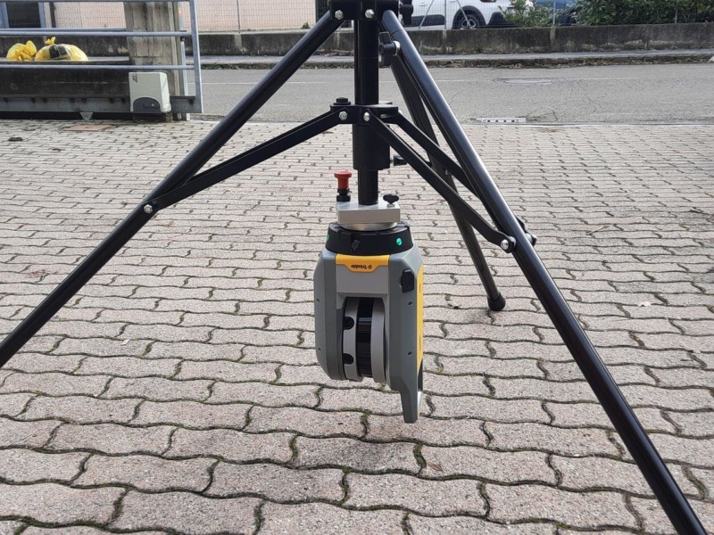 TRÉPIED NADIRAL POUR SCANNER – Image 1